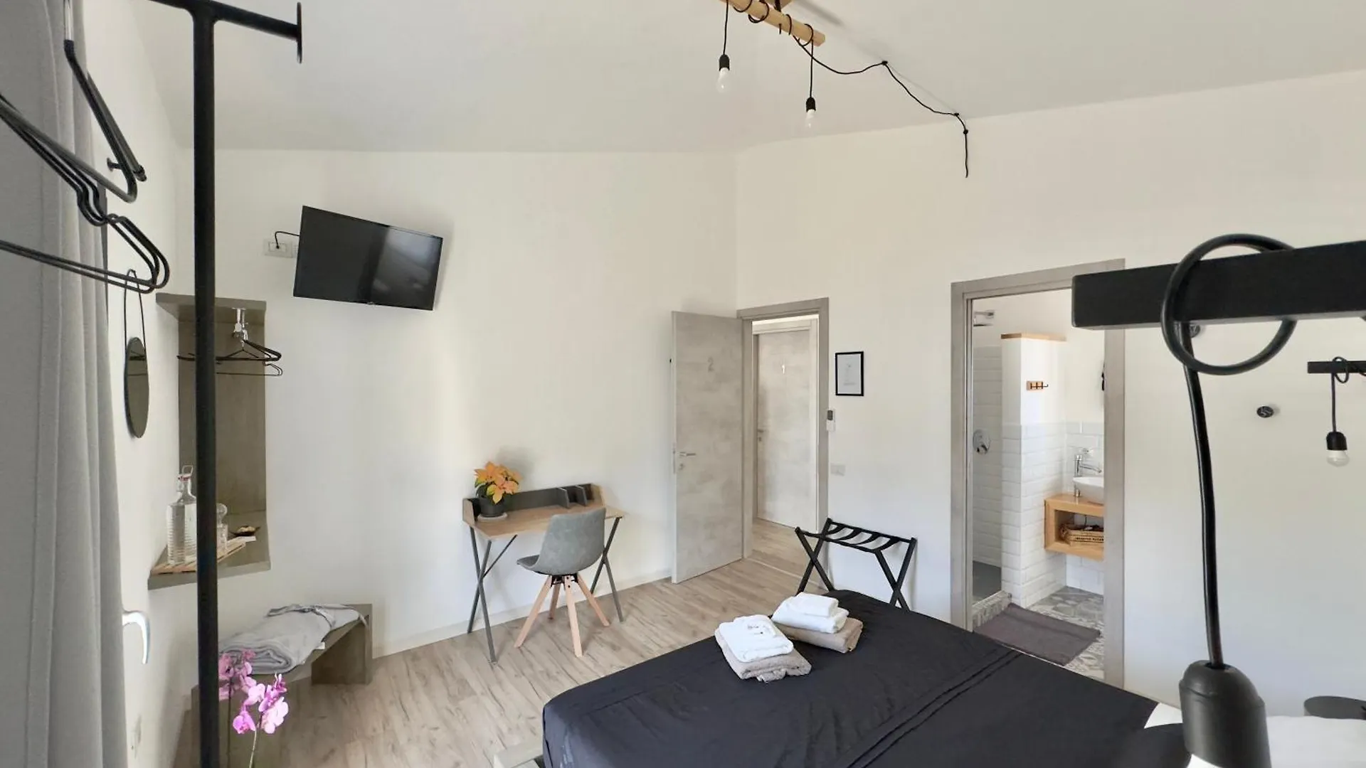 Hotel Civico36 Ilbono 0*,  Italia