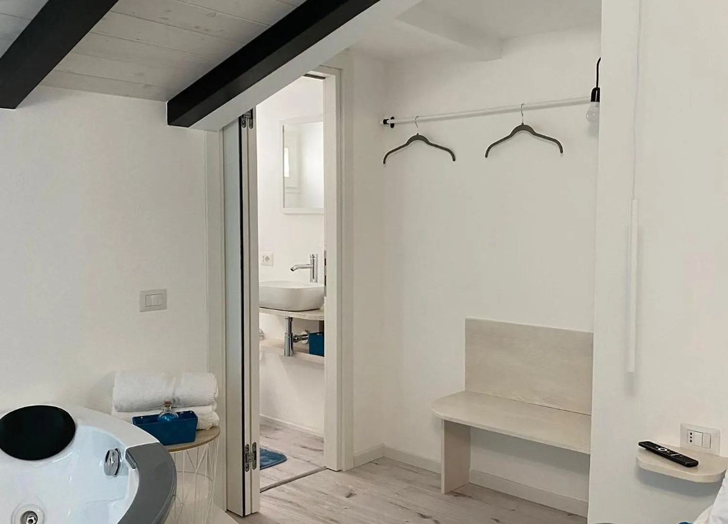 Guest house Civico36 Hotel Ilbono Italy